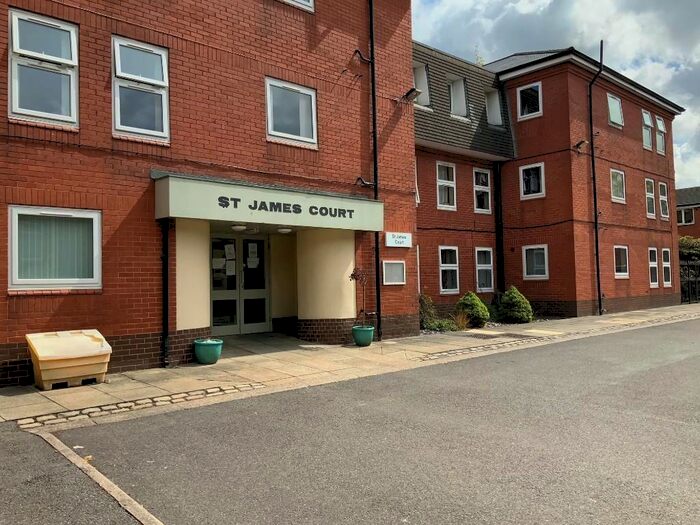 1 Bedroom Flat To Rent In Over 's - Spring Street, Oldham, Greater Manchester, OL4