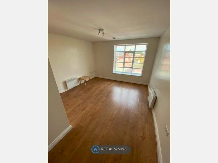 1 Bedroom Flat To Rent In Lord Street, Leigh, WN7