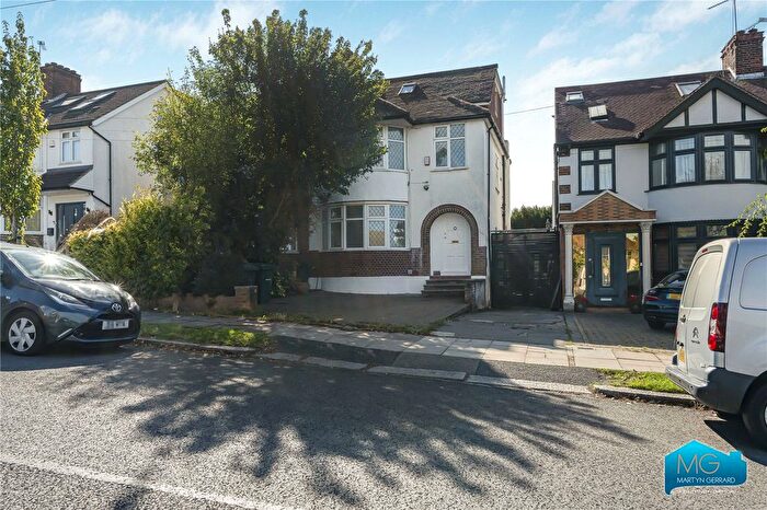 4 Bedroom Semi-Detached House To Rent In Longfield Avenue, Mill Hill, London, NW7