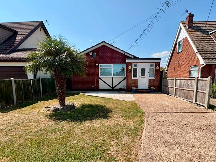 2 Bedroom Detached Bungalow To Rent In Orrmo Road, Canvey Island, Essex, SS8