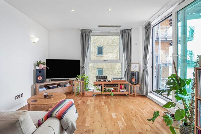 1 Bedroom Flat For Sale In Wapping High Street, London, E1W