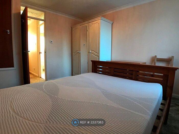 1 Bedroom Terraced House To Rent In Englefield Green, Englefield Green, TW20