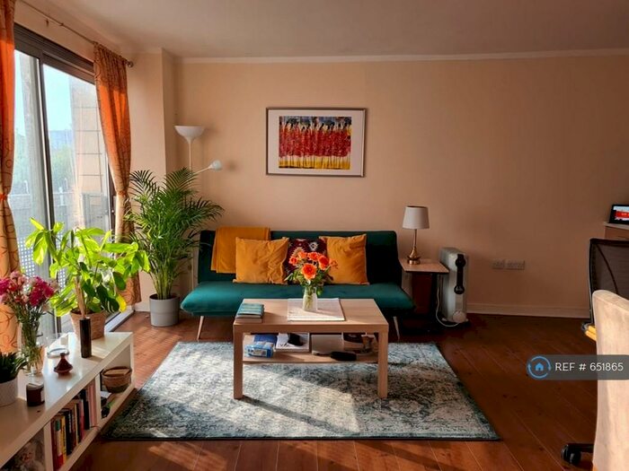 Studio To Rent In Colorado Building, London, SE13