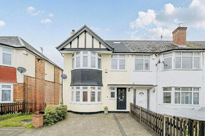 4 Bedroom Town House For Sale In Granville Road, Hillingdon, UB10
