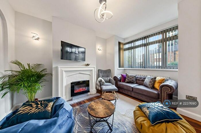 3 Bedroom Terraced House To Rent In Ranelagh Road, London, E15