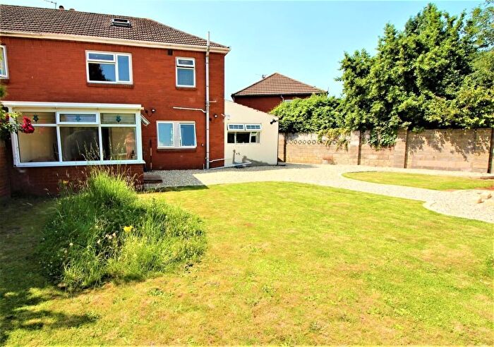 6 Bedroom Semi-Detached House To Rent In Brockworth Crescent, Bristol, BS16