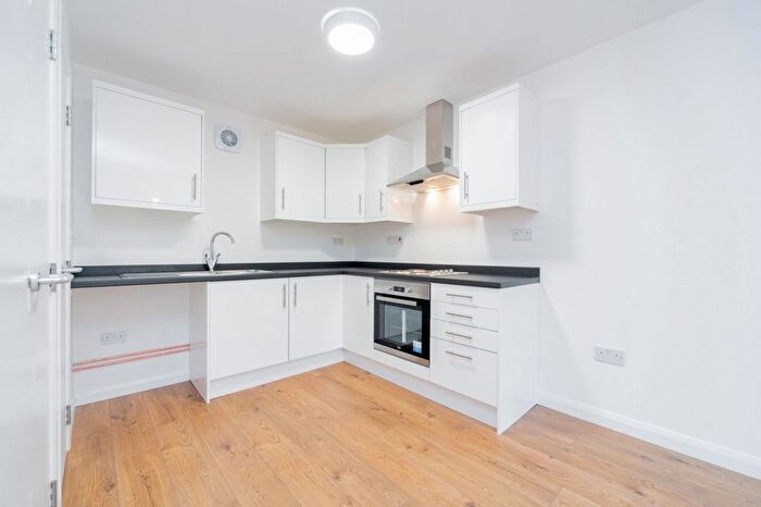 2 Bedroom Flat To Rent In Grenfell Road, Mitcham, CR4