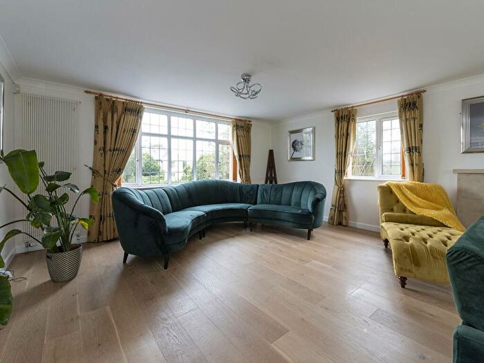 5 Bedroom Detached House For Sale In Bradford Road, Sherborne, Dorset, DT9