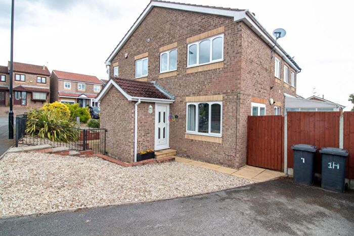 2 Bedroom End Of Terrace House To Rent In Stainmore Avenue, Sothall, S20