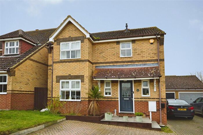 3 Bedroom Detached House For Sale In Topley Drive, High Halstow, Rochester, Kent, ME3