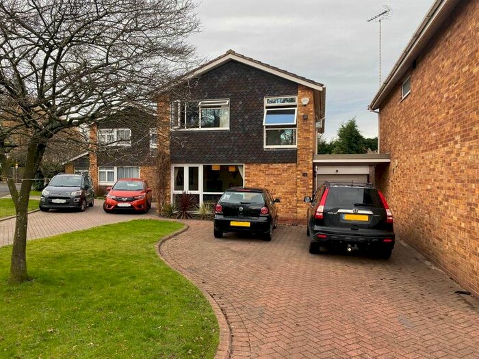 4 Bedroom Detached House To Rent In Weston Close, Dorridge, Solihull B93