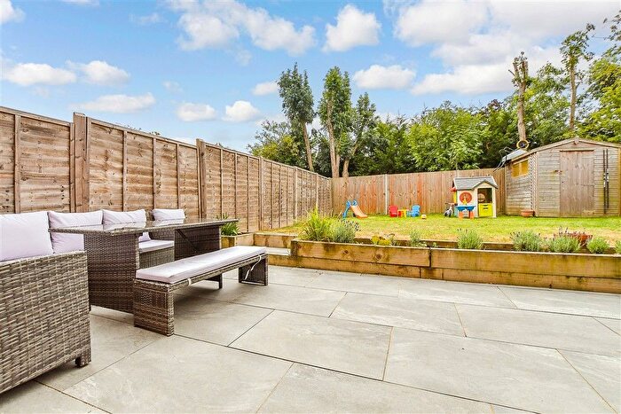 3 Bedroom Semi-Detached House For Sale In Tyler Road, Staplehurst, Kent, TN12