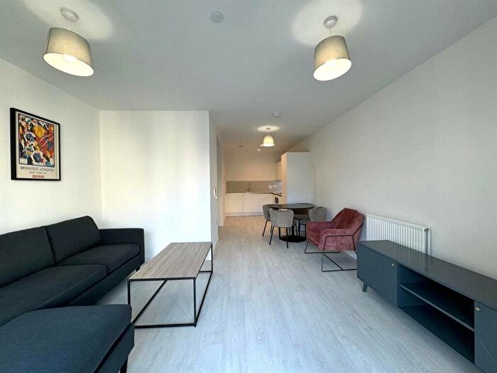 2 Bedroom Apartment To Rent In Shearwater Drive, Hendon Waterside, West Hendon, NW9