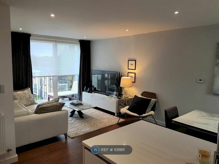 2 Bedroom Flat To Rent In Howard Road, Stanmore, HA7