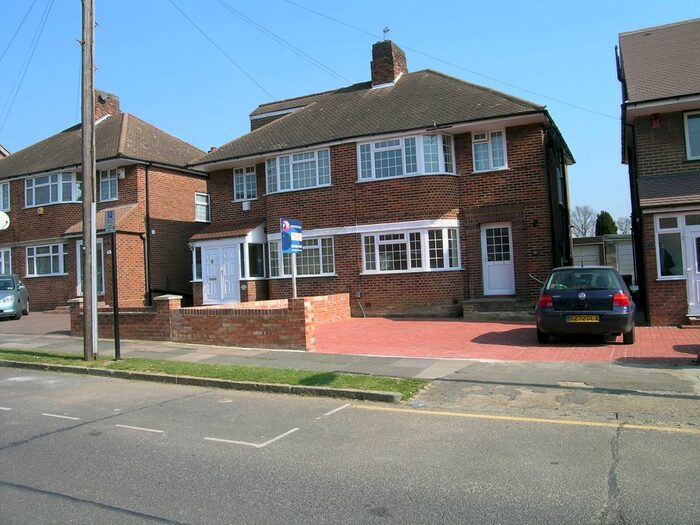 3 Bedroom Semi-Detached House To Rent In Merrion Avenue, Stanmore HA7