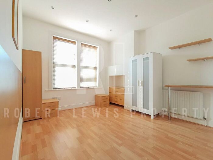 1 Bedroom Studio To Rent In Ballards Lane, London, N3