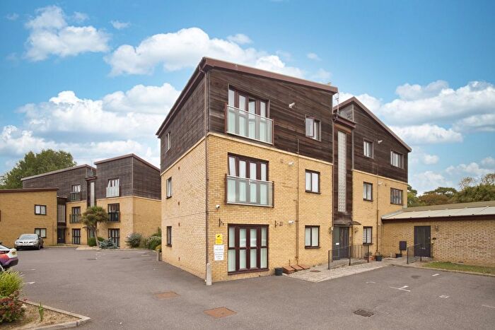 2 Bedroom Flat For Sale In High Street, St. Lawrence, Ramsgate, Kent, CT11