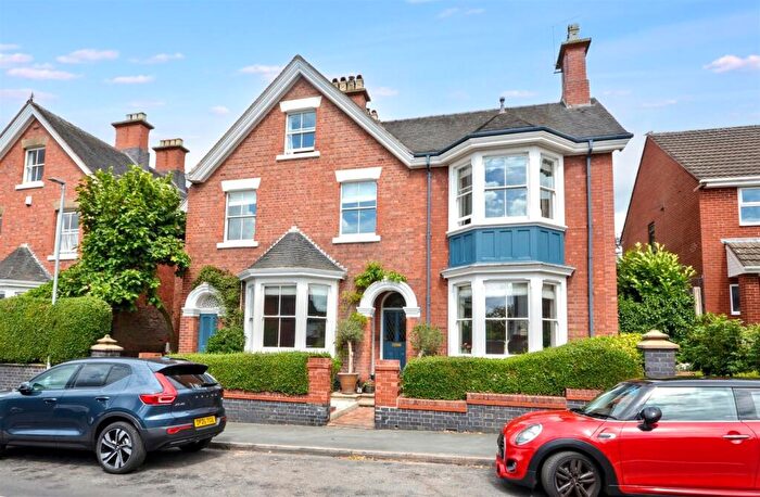 6 Bedroom Town House For Sale In Northesk Street, Stone, ST15
