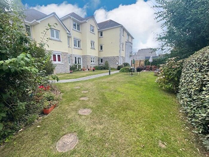 2 Bedroom Flat For Sale In Trevithick Road, Camborne, TR14