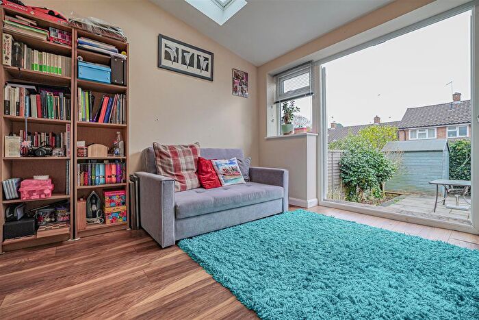 3 Bedroom Terraced House For Sale In Pescot Hill, Hemel Hempstead, HP1
