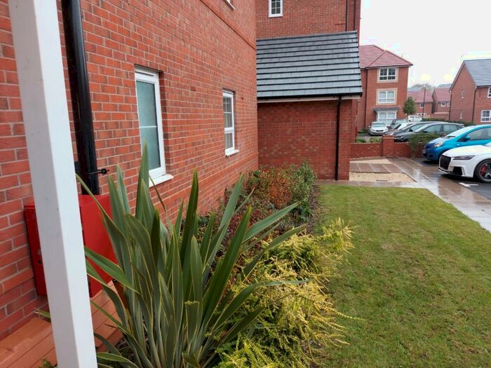 2 Bedroom House To Rent In Tawny Grove, Canley, Coventry, CV4