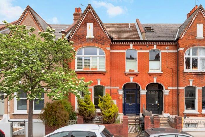 1 Bedroom Flat To Rent In Drakefield Road, London, SW17