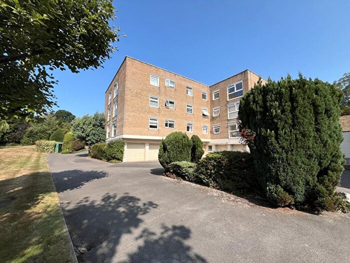 2 Bedroom Apartment For Sale In Kimberley Road, Lower Parkstone, BH14