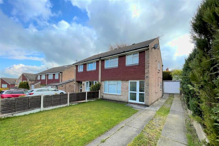 3 Bedroom Semi-Detached House To Rent In Wentworth Crescent, Alwoodley, Leeds, LS17