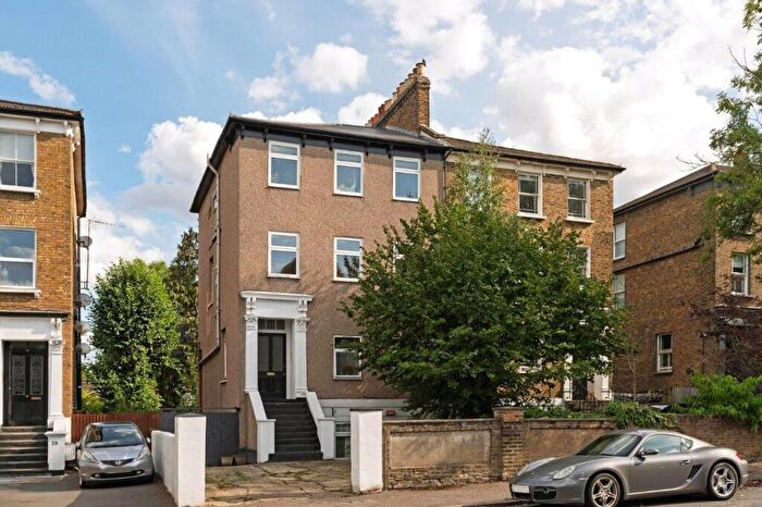 2 Bedroom Flat To Rent In Grosvenor Road, London, E11