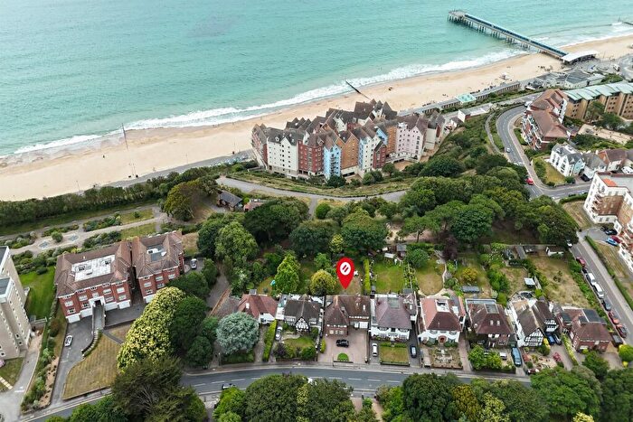 3 Bedroom Flat For Sale In Boscombe Manor, BH5