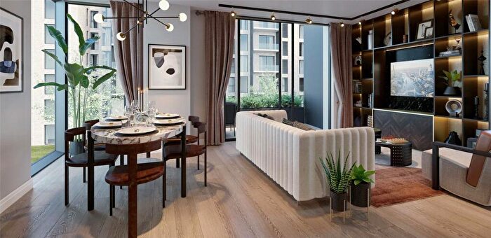 3 Bedroom Apartment To Rent In Siena House, Bollinder Place, City Road, EC1V