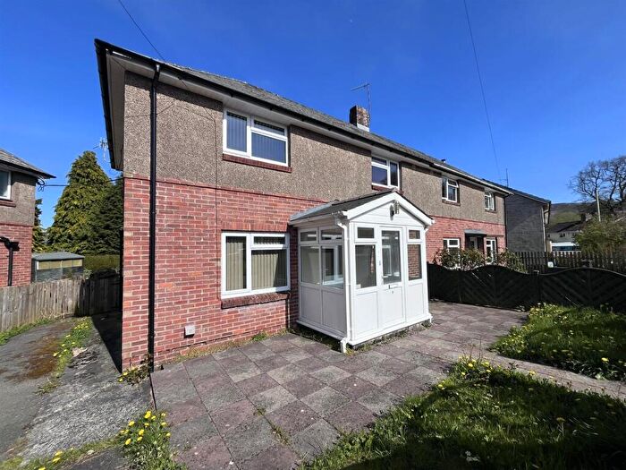 3 Bedroom Semi-Detached House For Sale In Llawrllan, Rhayader, LD6