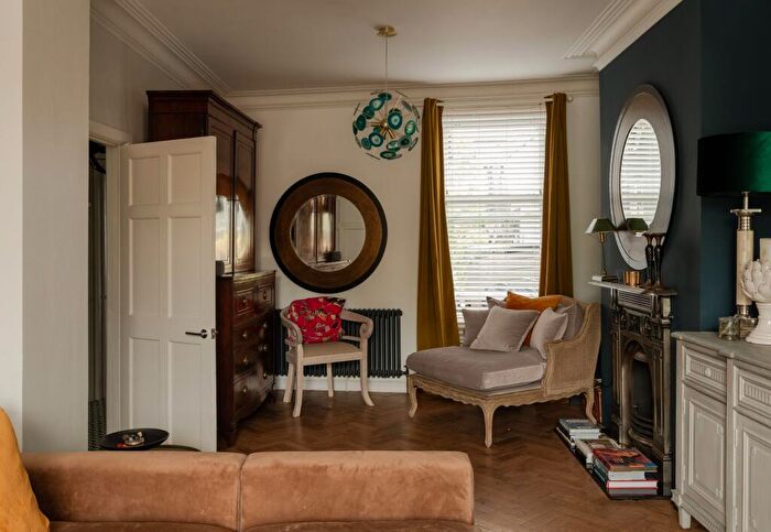 3 Bedroom Terraced House For Sale In Grove Green Road, Leytonstone, London, E11