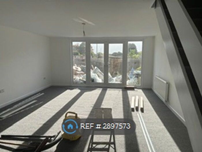 3 Bedroom Terraced House To Rent In Berwick Drive, Milton Keynes, MK3