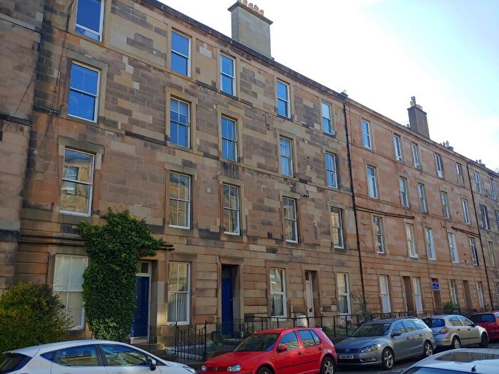 3 Bedroom Flat To Rent In Oxford Street, Edinburgh, EH8