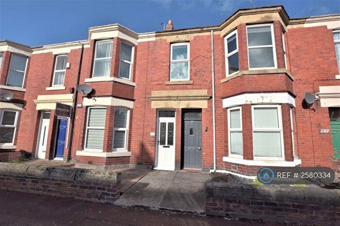 3 Bedroom Flat To Rent In Simonside Terrace, Newcastle Upon Tyne, NE6