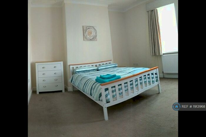 1 Bedroom Flat To Rent In Spoor Street, Gateshead, NE11