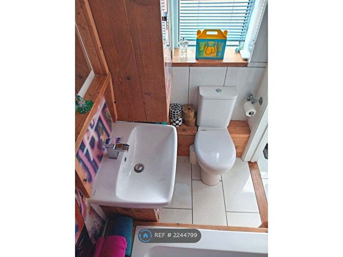 2 Bedroom End Of Terrace House To Rent In Seaview Terrace, Queenborough, ME11