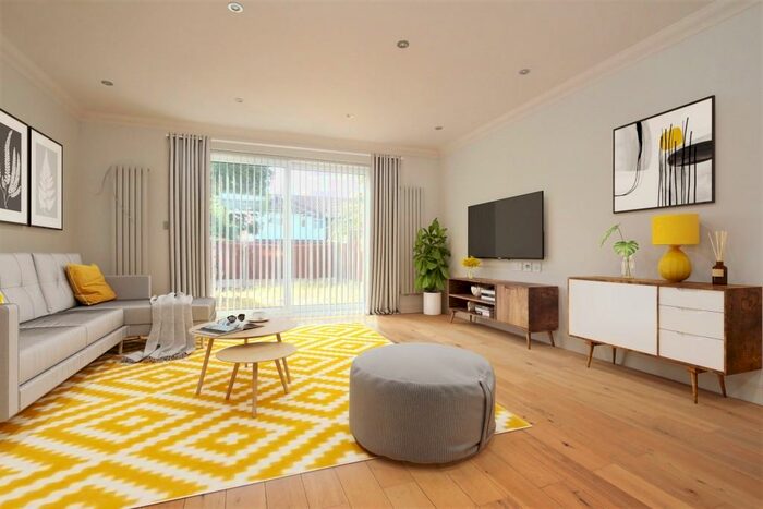 3 Bedroom End Of Terrace House To Rent In Fairview Drive, Chigwell, Essex, IG7