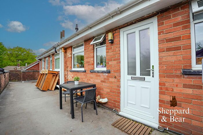 2 Bedroom Flat For Sale In Clarendon Road, Penylan, Cardiff, CF23