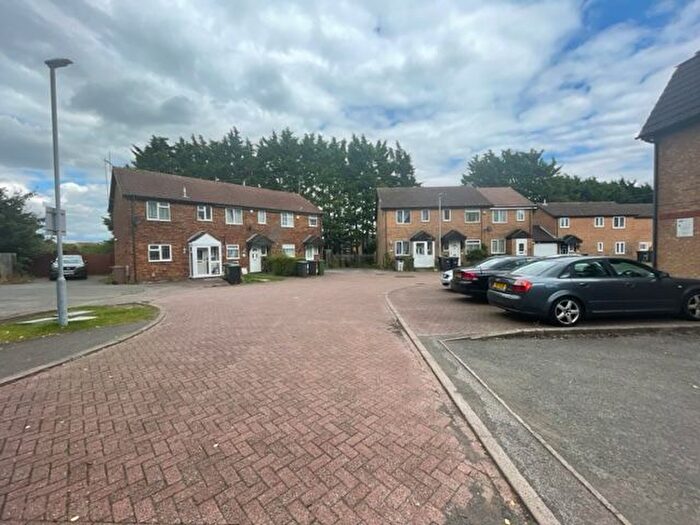 1 Bedroom Flat To Rent In Rodeheath, Luton, LU4