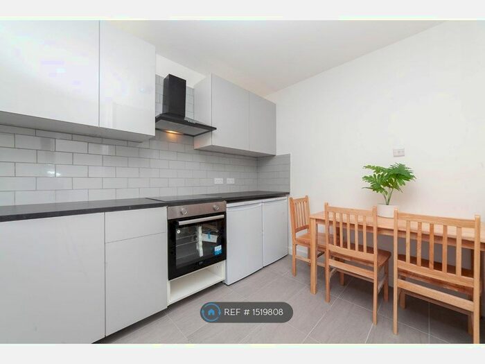 4 Bedroom Maisonette To Rent In Stockbeck, London, NW1