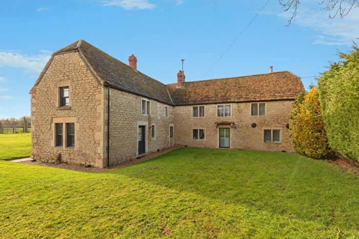 5 Bedroom Farmhouse For Sale In Bowerhill, Melksham, SN12