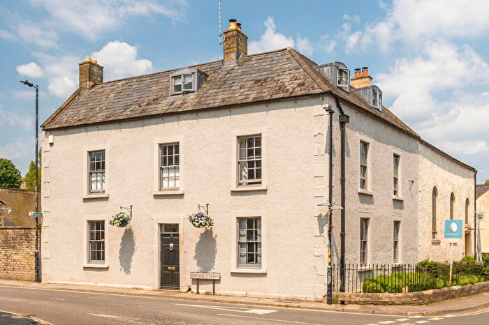 3 Bedroom Town House For Sale In Oxford Street, Malmesbury, SN16