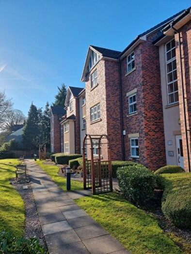 2 Bedroom Flat To Rent In London Road South, Stockport, SK12