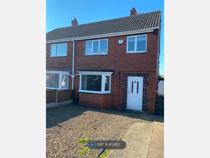 3 Bedroom Semi-Detached House To Rent In Birch Grove, Castleford, WF10