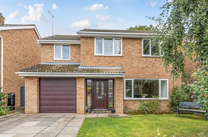 4 Bedroom Detached House For Sale In Mowbray Close, Bromham, MK43
