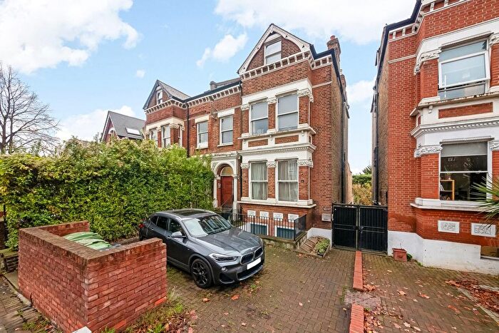 1 Bedroom Flat For Sale In Thurlow Park Road, Dulwich, London, SE21
