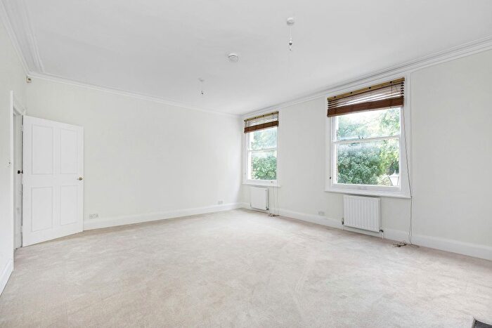 2 Bedroom Maisonette To Rent In Brook Green, London, W6