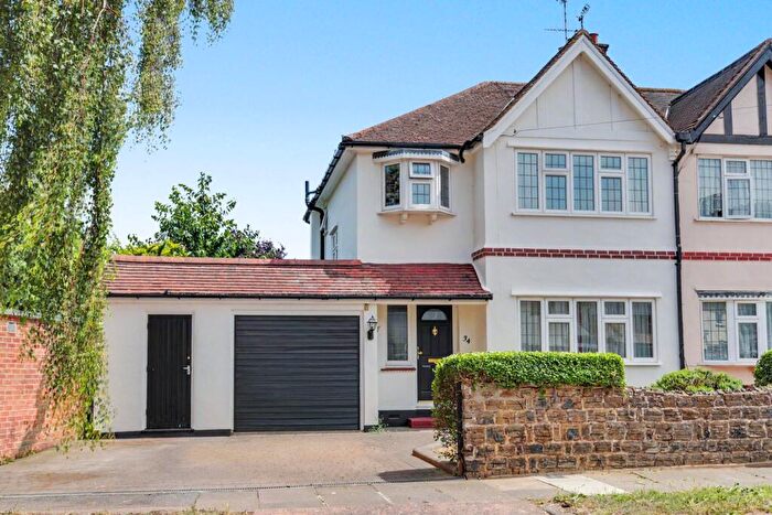 3 Bedroom Semi-Detached House For Sale In Parkstone Drive, Southend-on-Sea, SS2